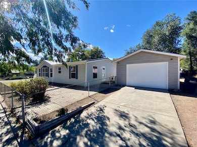 631 Forest Ave, Cañon City, CO 81212 - photo 2