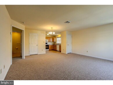 27 Green St unit 3, Souderton, PA 18964 - photo 3