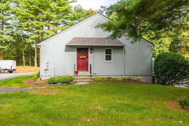 17 Woodstock Meadows, Woodstock, CT 06281 - photo 2