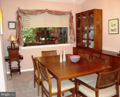 515 Hillsmere Dr, Annapolis, MD 21403 - photo 3