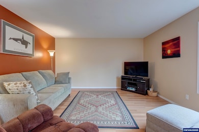 1212 SE Seaport Cir, Corvallis, OR 97333 - photo 2