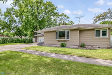 2110 3rd St N, Fargo, ND 58102 - photo 4