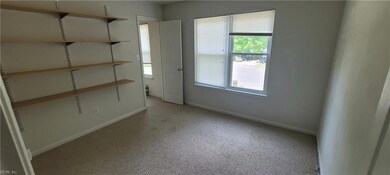 2nd bedroom woth walk in closet