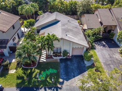 5423 SW 152nd Place Cir, Miami, FL 33185 - photo 2