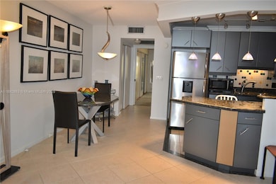 2011 Cornwall E unit A, Boca Raton, FL 33434 - photo 5