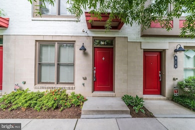 814 Snowden Hallowell Way, Alexandria, VA 22314 - photo 3