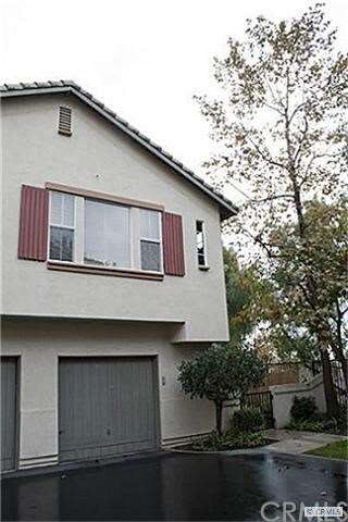 Carriage end unit. All living space on one level.