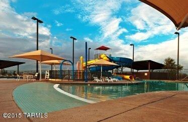 BEACH ENTRY POOL