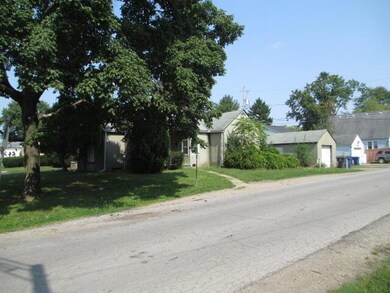 976 Elaine Rd, Columbus, OH 43227 - photo 2