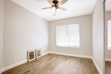 407 W Colt Rd, Tempe, AZ 85284 - photo 4