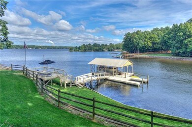 Quiet cove to big water & a fenced backyard