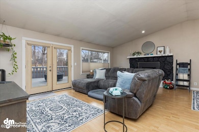 06-Living Room-DW-6406