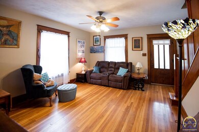 118 SW The Dr, Topeka, KS 66606 - photo 3