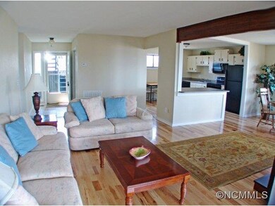 Entrance - open floor plan