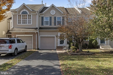 13 Sparrow Walk, Newtown, PA 18940 - photo 2