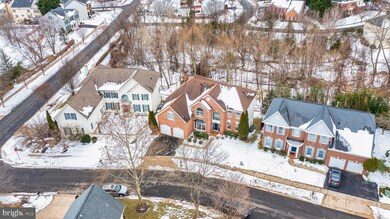 10602 Beechknoll Ln, Potomac, MD 20854 - photo 2