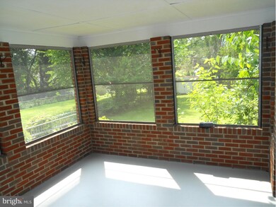 9510 Monroe St, Silver Spring, MD 20910 - photo 5