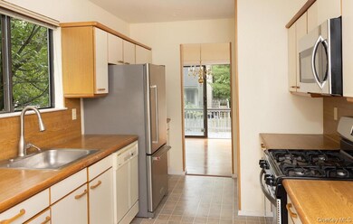 1001 Hunters Run, Dobbs Ferry, NY 10522 - photo 7