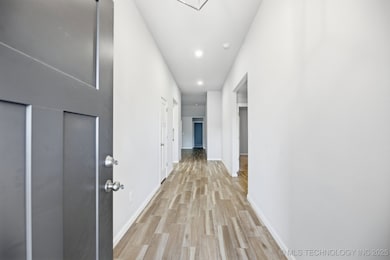 2406 W Kingsport Ct S, Broken Arrow, OK 74011 - photo 3