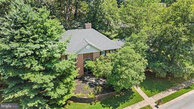 817 Appenzell Dr, Hummelstown, PA 17036 - photo 6