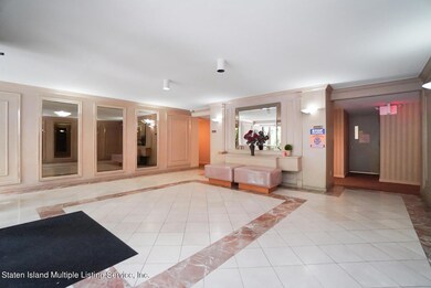 Chestnut Hill at Essex Park unit 1C, Staten Island, NY 10314 - photo 3