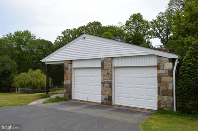 373 Cheyney Rd, Glen Mills, PA 19342 - photo 2