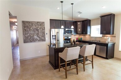 14808 Hunters Grove Ave, El Paso, TX 79938 - photo 5