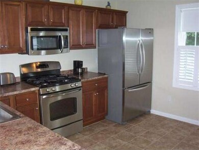 248 Center St unit 3, Bridgewater, MA 02324 - photo 2