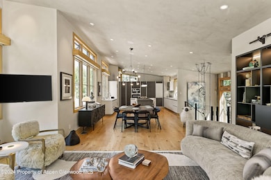 1990Riverside_Med_23063022