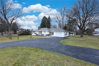 Large Turn around driveway