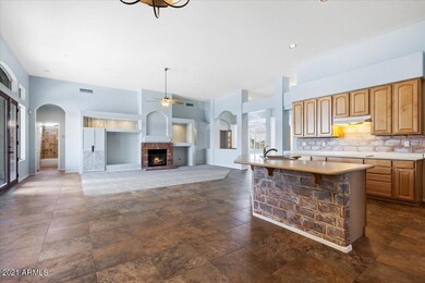 08-Family Room _ Kitchen