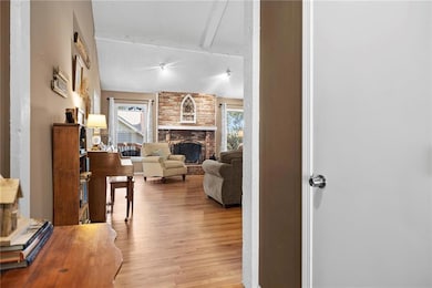 8919 Greenway Ln, Lenexa, KS 66215 - photo 5