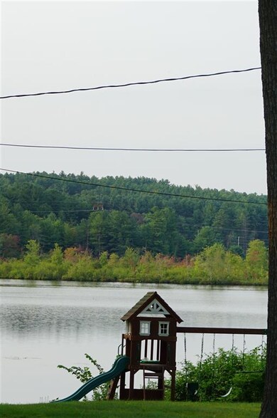 136 Ferry St, Hudson, NH 03051 - photo 2