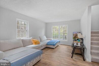 2150 Silversmith Ct, Woodbridge, VA 22191 - photo 5