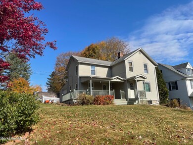 Close to Downtown Lenox