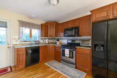 955 Pleasant St unit 11, East Weymouth, MA 02189 - photo 6