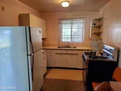 5427 W Glenn Dr, Glendale, AZ 85301 - photo 2