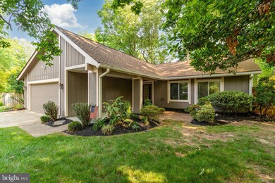 10407 Hollyoak Place, Fairfax, VA 22032 - photo 2