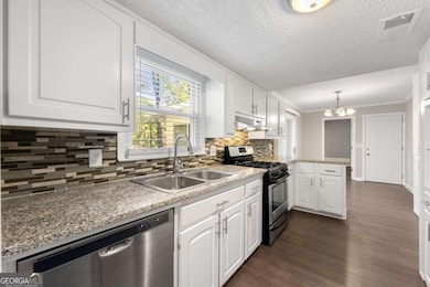 4574 Woodland Cir NE, Roswell, GA 30075 - photo 3