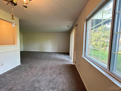 5140 Old Oak Trail, Cincinnati, OH 45238 - photo 6