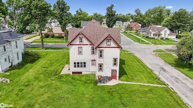 1132 Main St, Grinnell, IA 50112 - photo 4