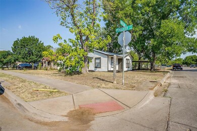 902 Poindexter Ave, Cleburne, TX 76033 - photo 5