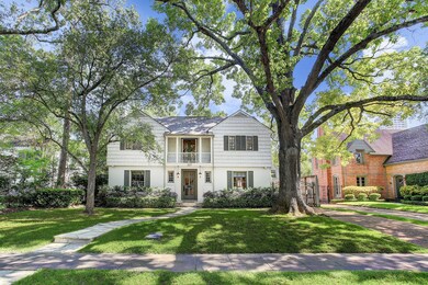 2237 Pelham Dr, Houston, TX 77019 - photo 2