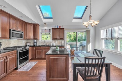 74 Crisci St, Leominster, MA 01453 - photo 5