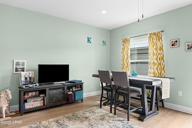 12-web-or-mls-12-print-7470 Shadow Lake