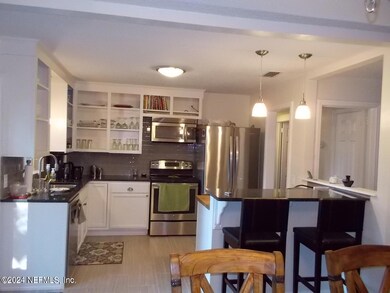 5766 Cherry Laurel Dr, Jacksonville, FL 32210 - photo 6