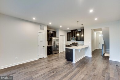 2183 Hemlock Bay Rd, Dumfries, VA 22026 - photo 7