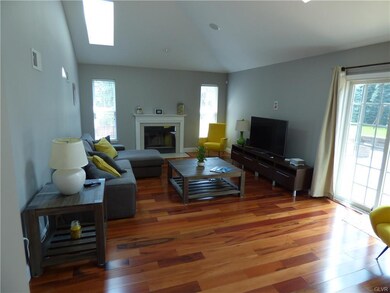 435 Hemlock Ln, Nazareth, PA 18064 - photo 5