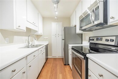 28207 Plantation Dr NE, Atlanta, GA 30324 - photo 5