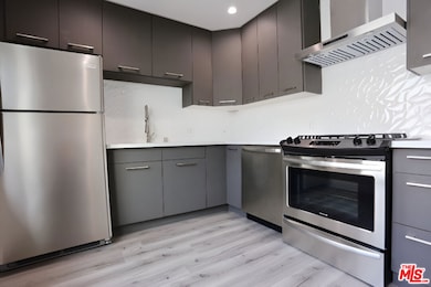 5427 Carlton Way, Los Angeles, CA 90027 - photo 4